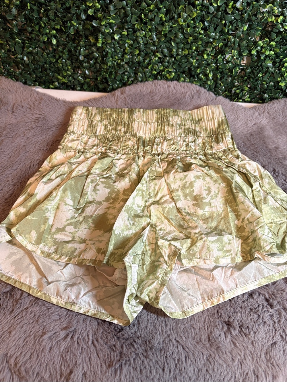 Free People Green Floral Elastic-Waist Athletic Shorts Size Small